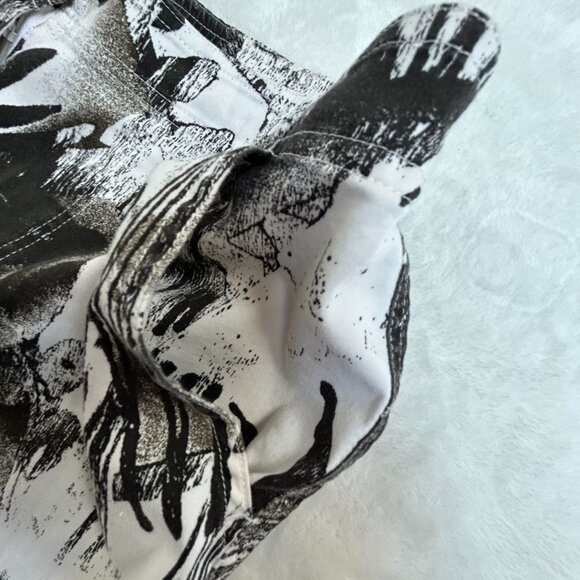 Chico's Womens Black White Abstract Print Capri Pants Size 3 Stretch Casual - Picture 9 of 13